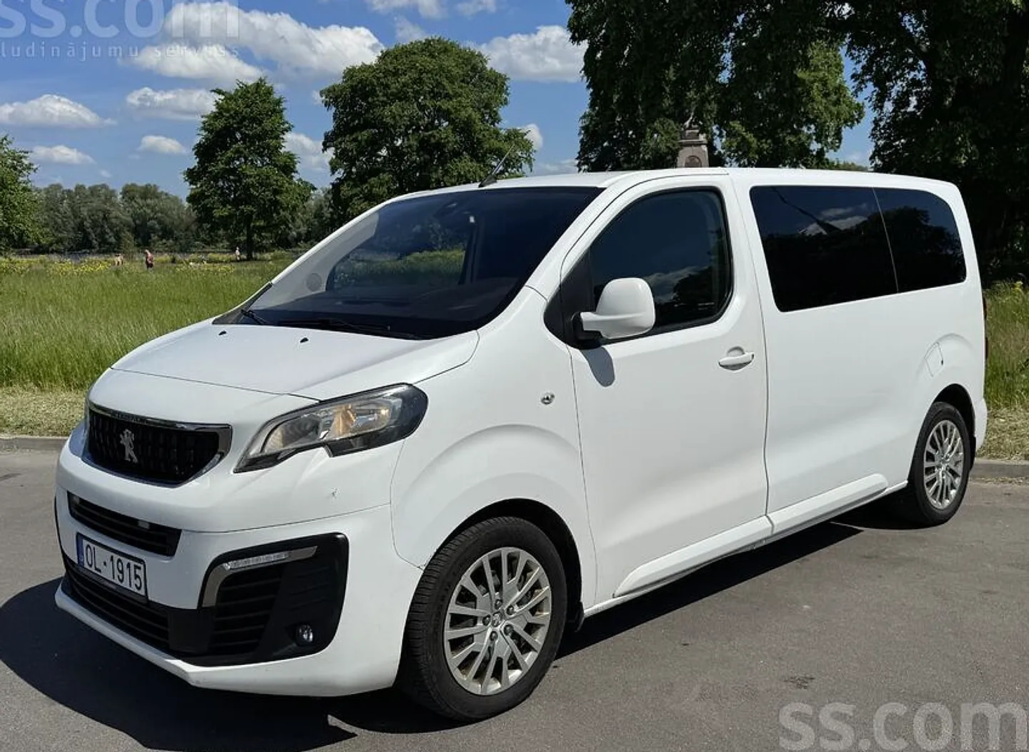 Peugeot Traveller, 2017. gads