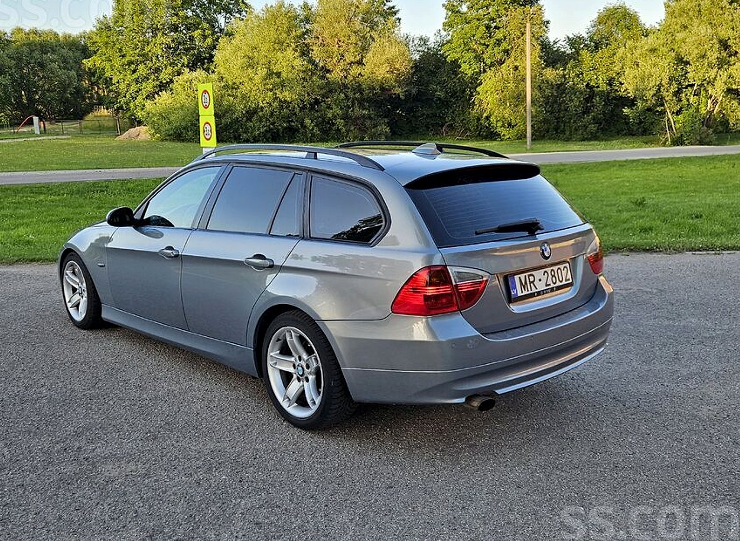 BMW 320 — foto 4