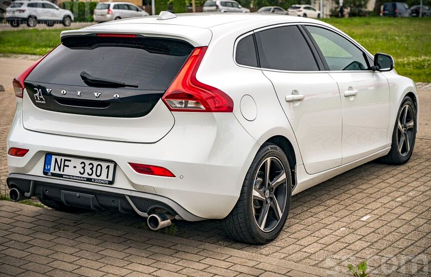 Volvo V40 — foto 4