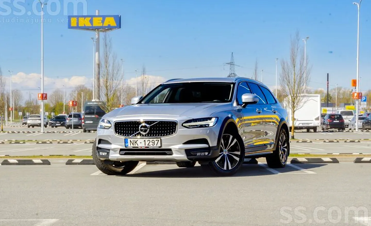 Volvo V90, 2020. gads