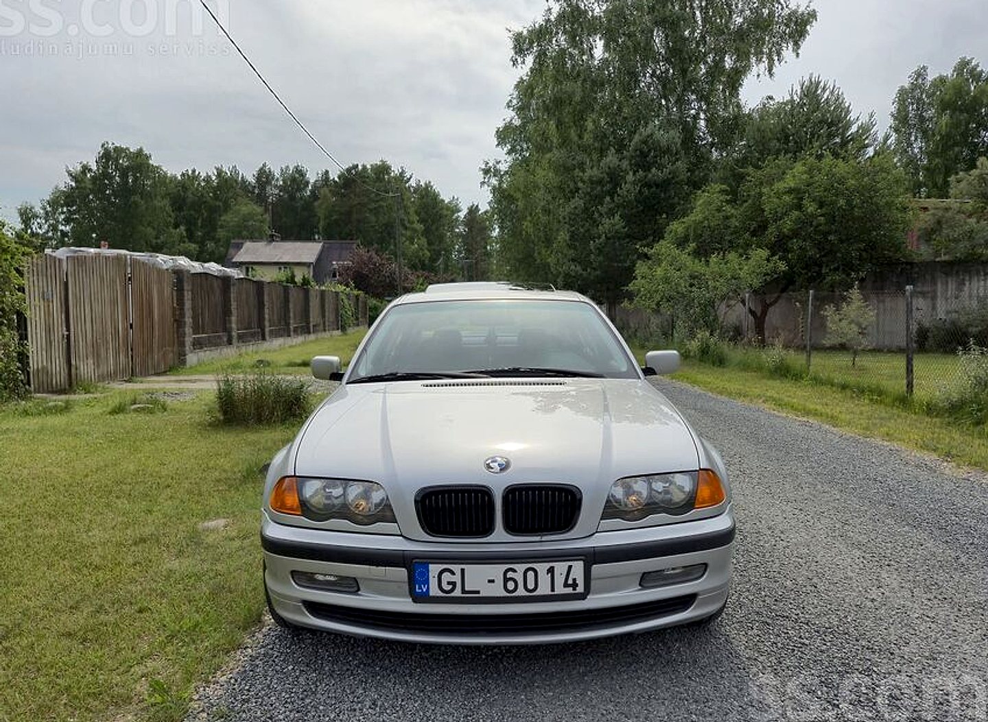 BMW 320 — foto 2