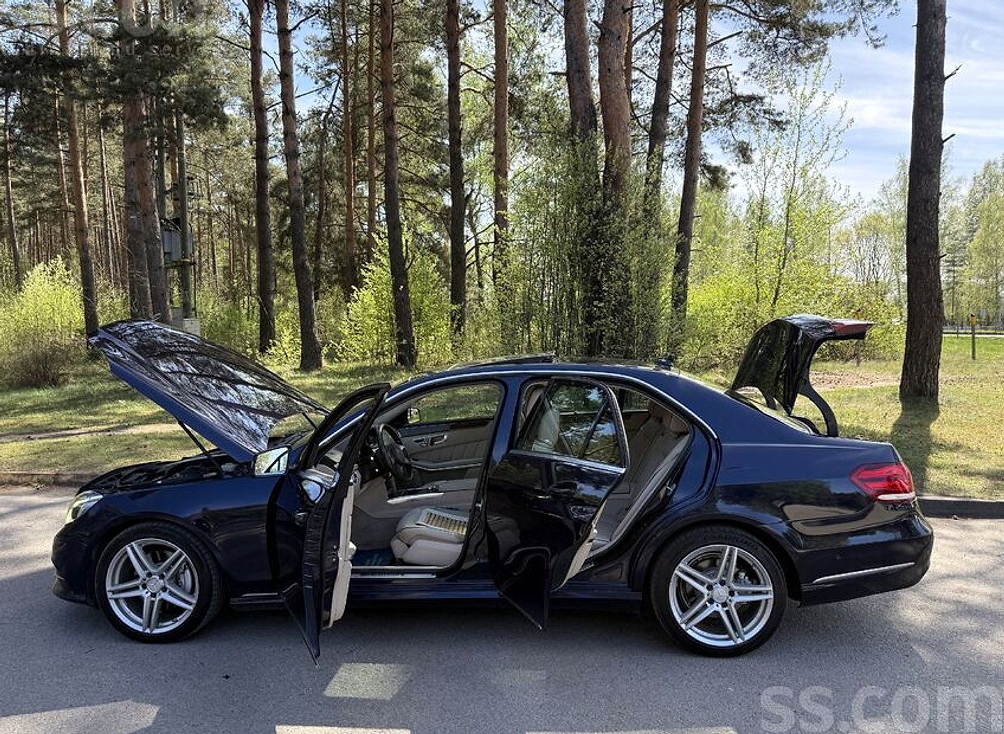 Mercedes-Benz E350 — foto 4