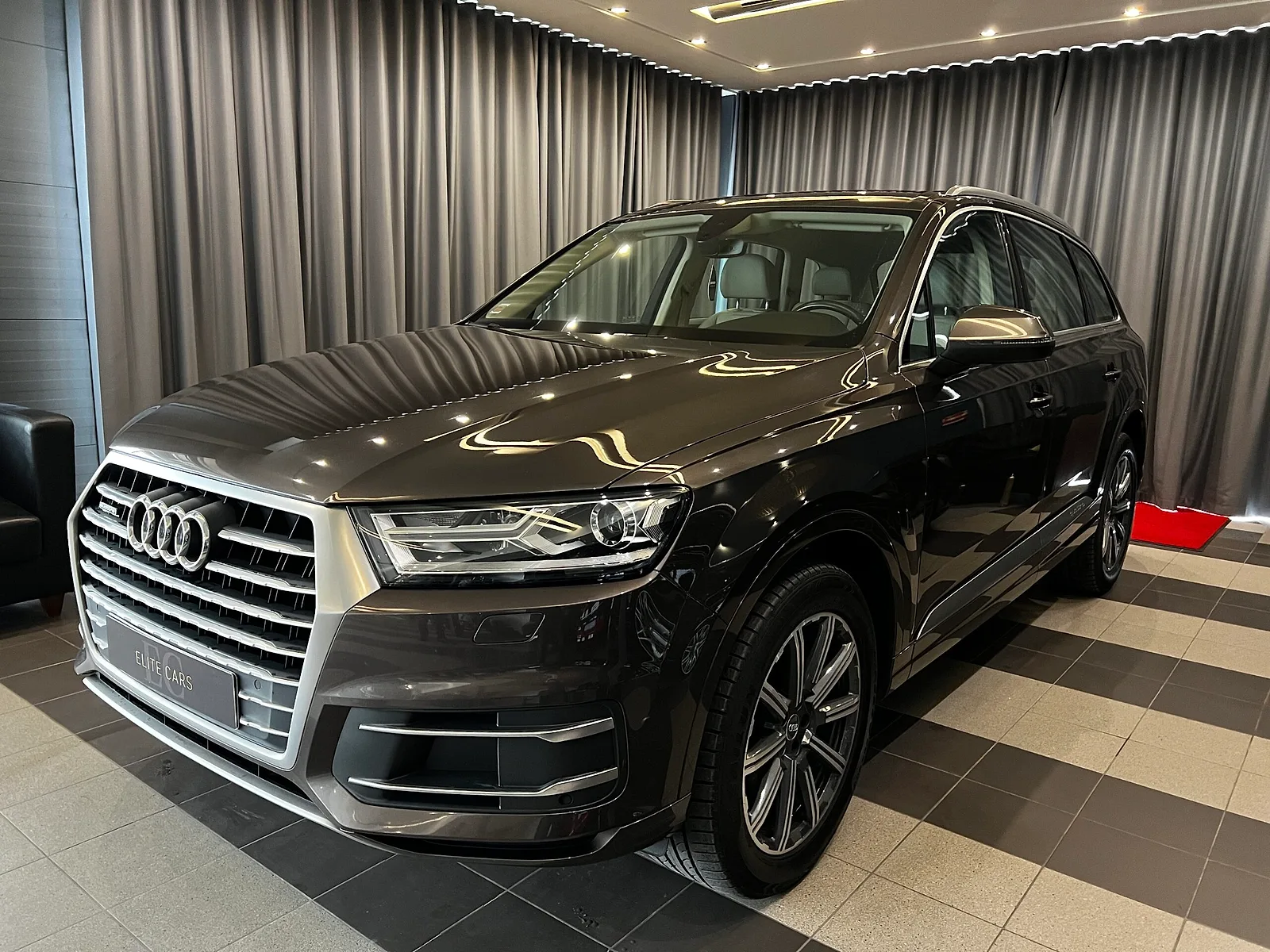 Audi Q7, 2017. gads