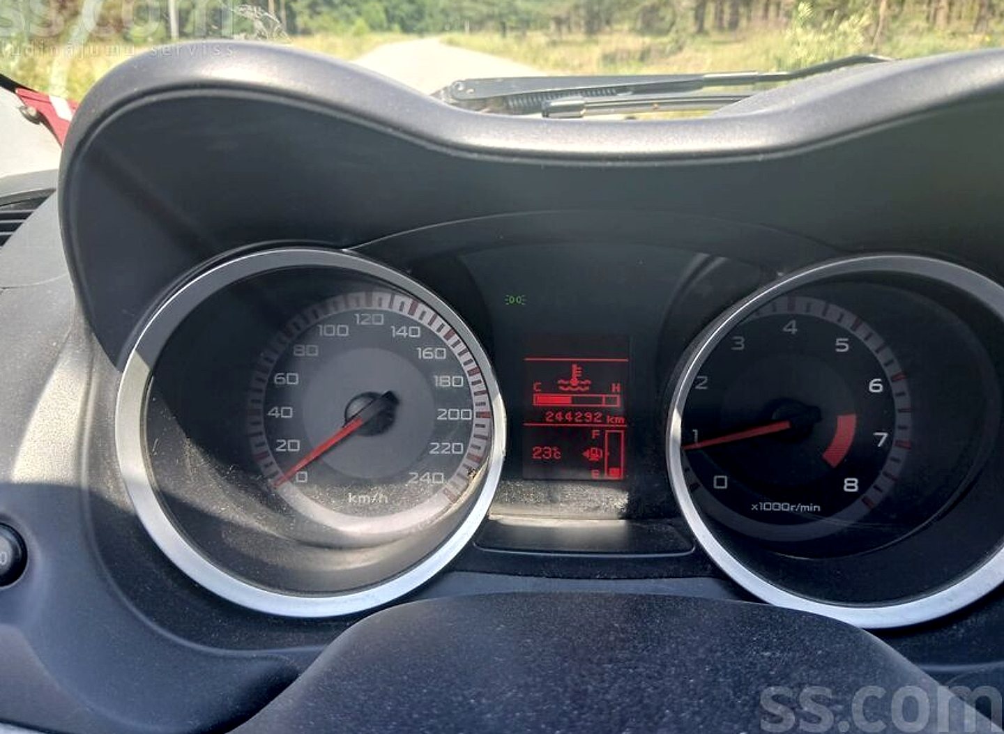 Mitsubishi Lancer — foto 5