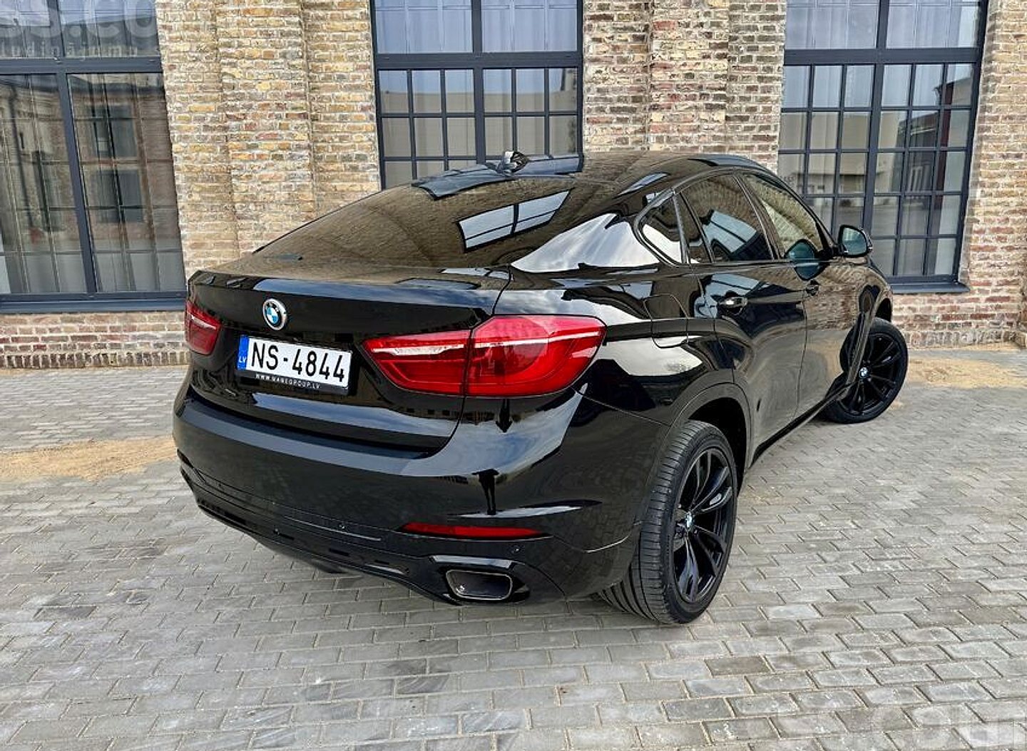 BMW X6 — foto 4