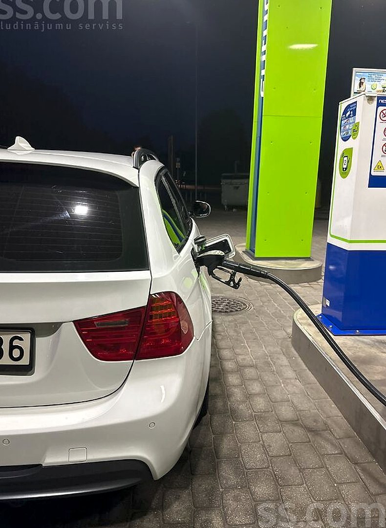 BMW 330 — foto 4