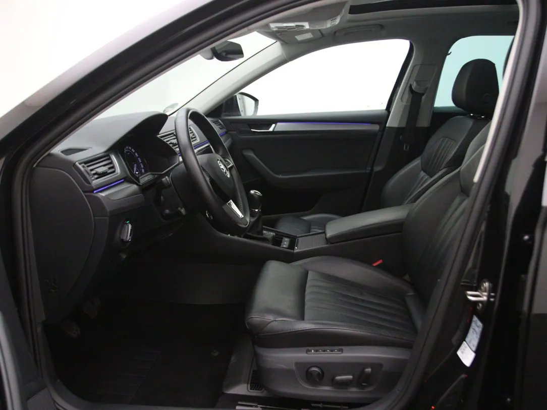 Škoda Superb — foto 5