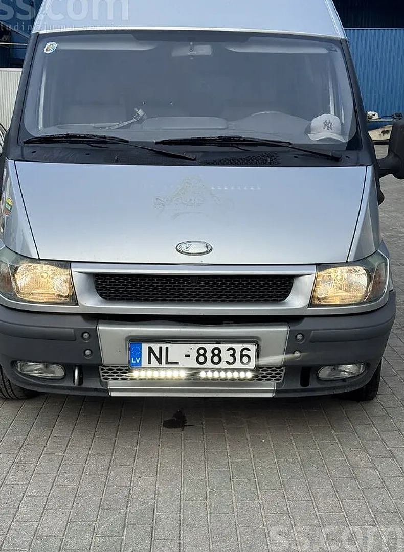 Ford Transit, 2003. gads