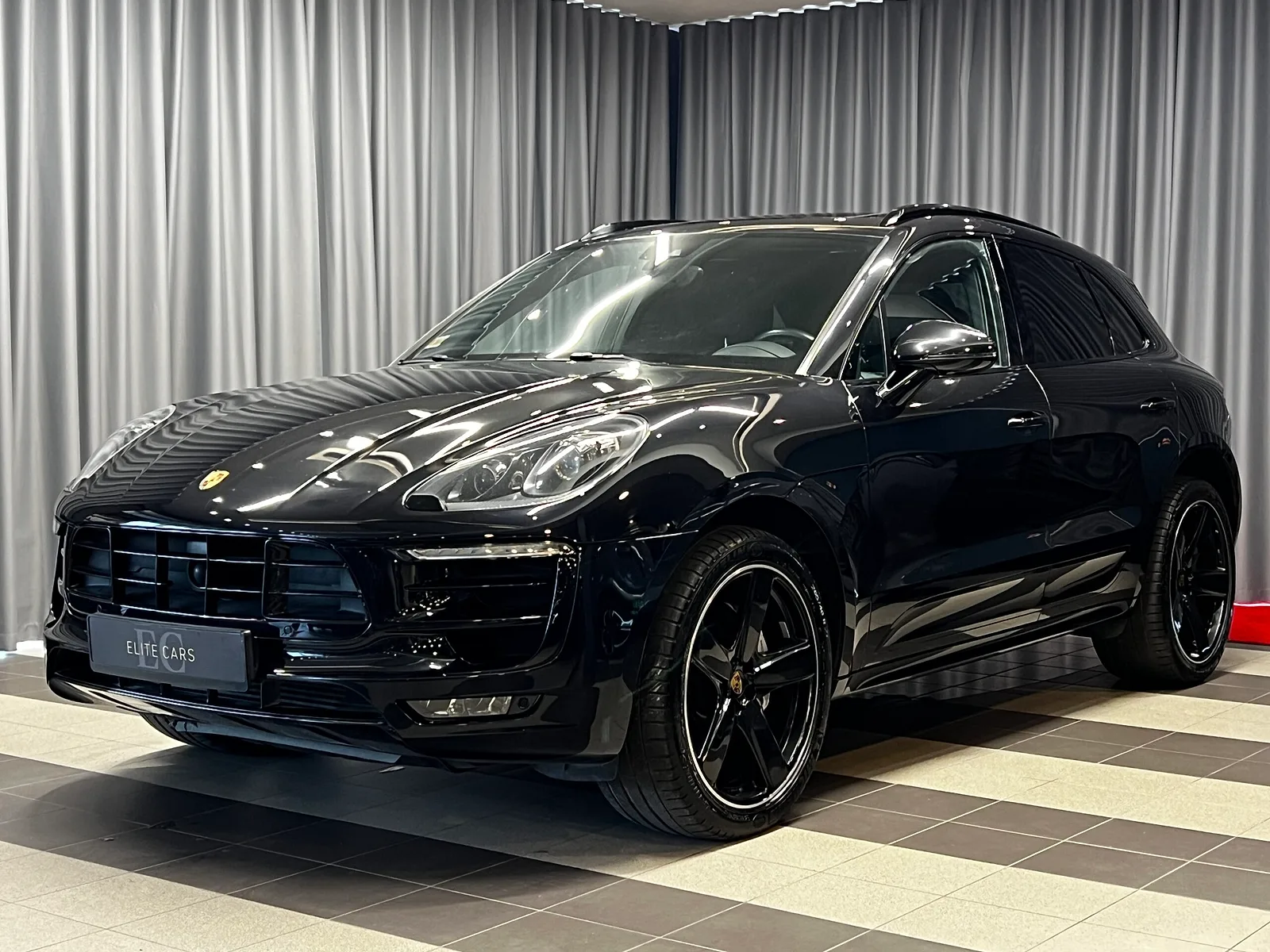 Porsche Macan, 2015. gads
