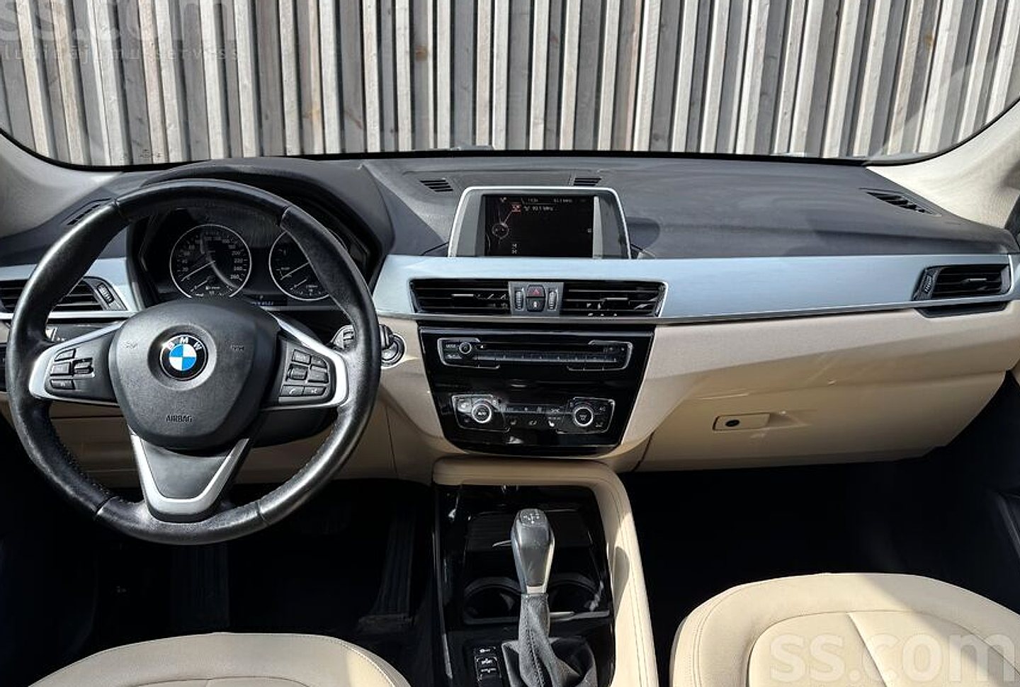 BMW X1 — foto 5