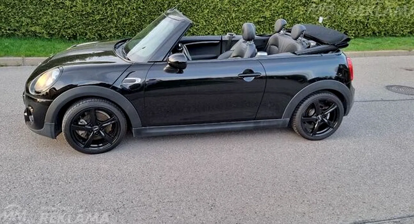 MINI Cooper, 2017. gads