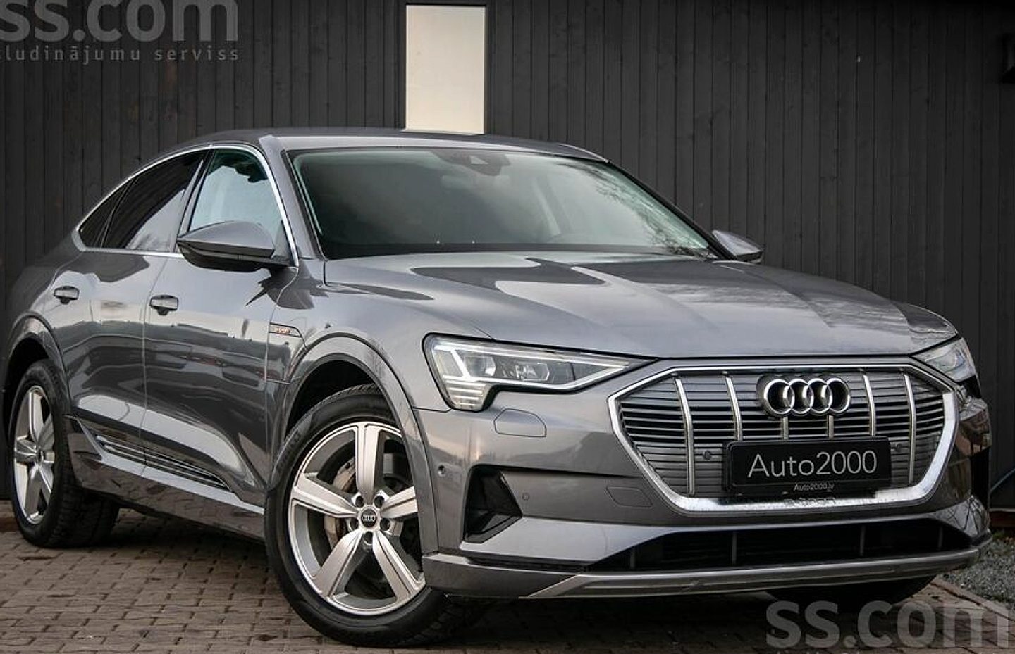 Audi E-tron — foto 2