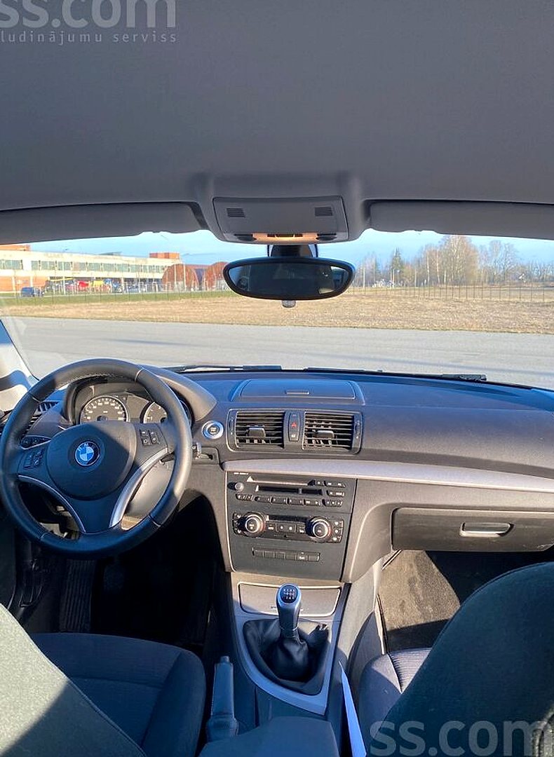 BMW 118 — foto 6