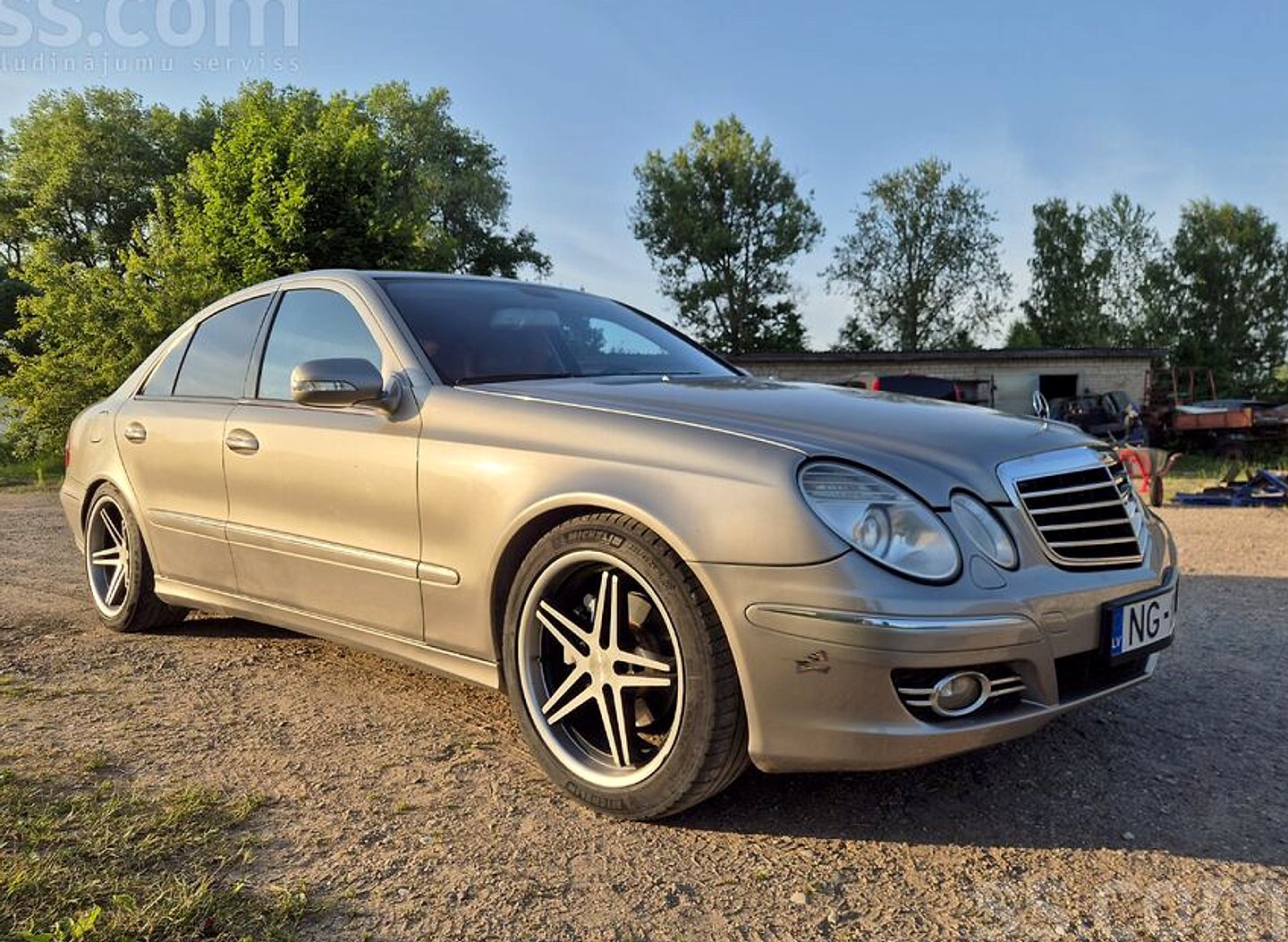 Mercedes-Benz E320 — foto 2