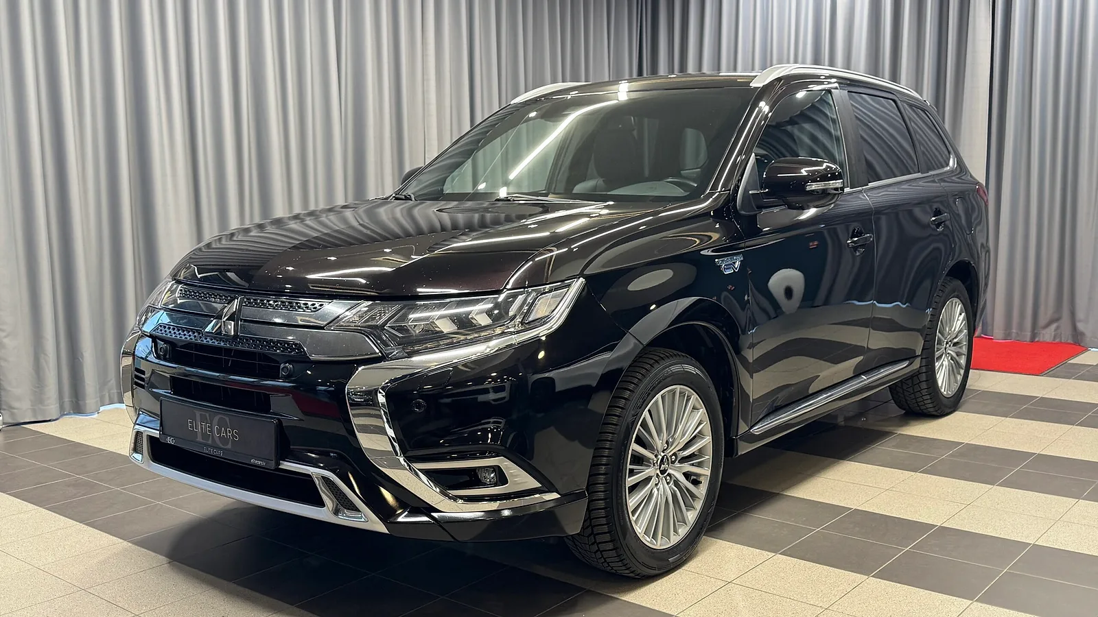 Mitsubishi Outlander, 2021. gads