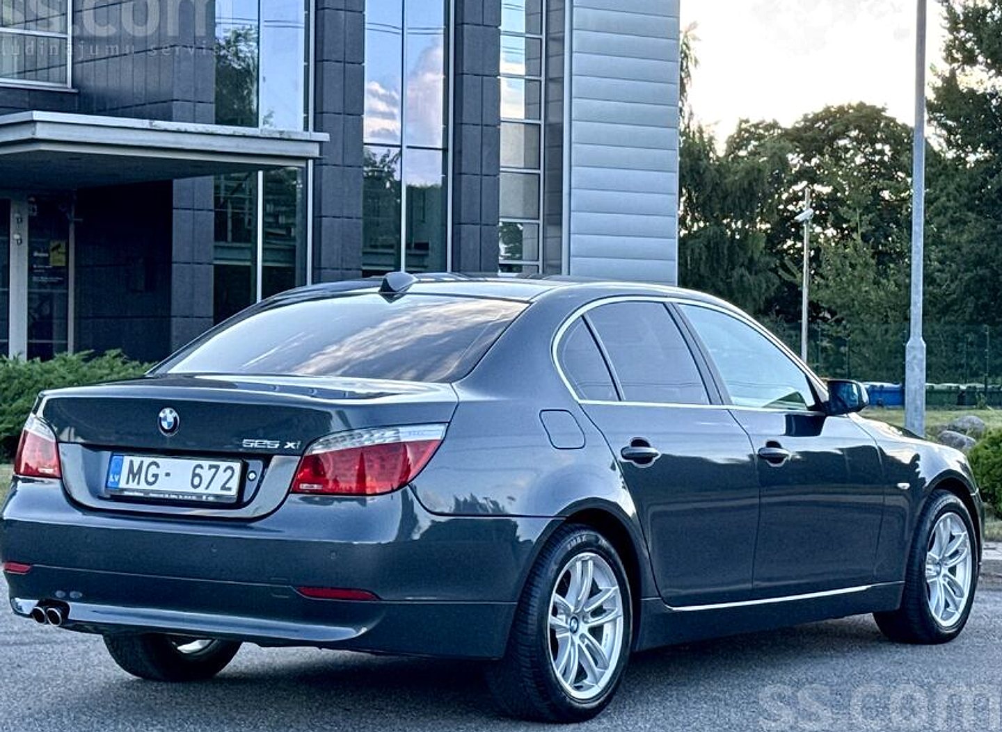 BMW 525 — foto 4