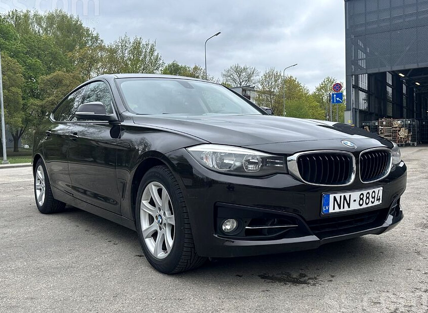 BMW 318 — foto 2