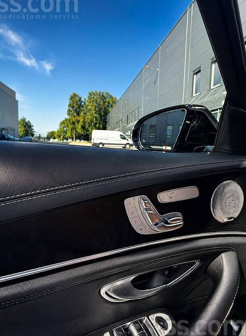 Mercedes-Benz E220 — foto 4