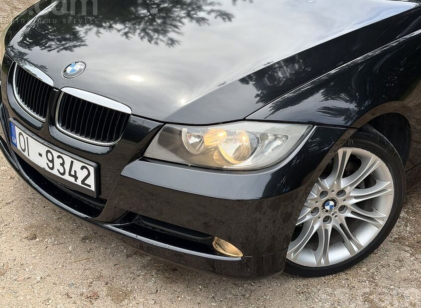 BMW 320 — foto 2