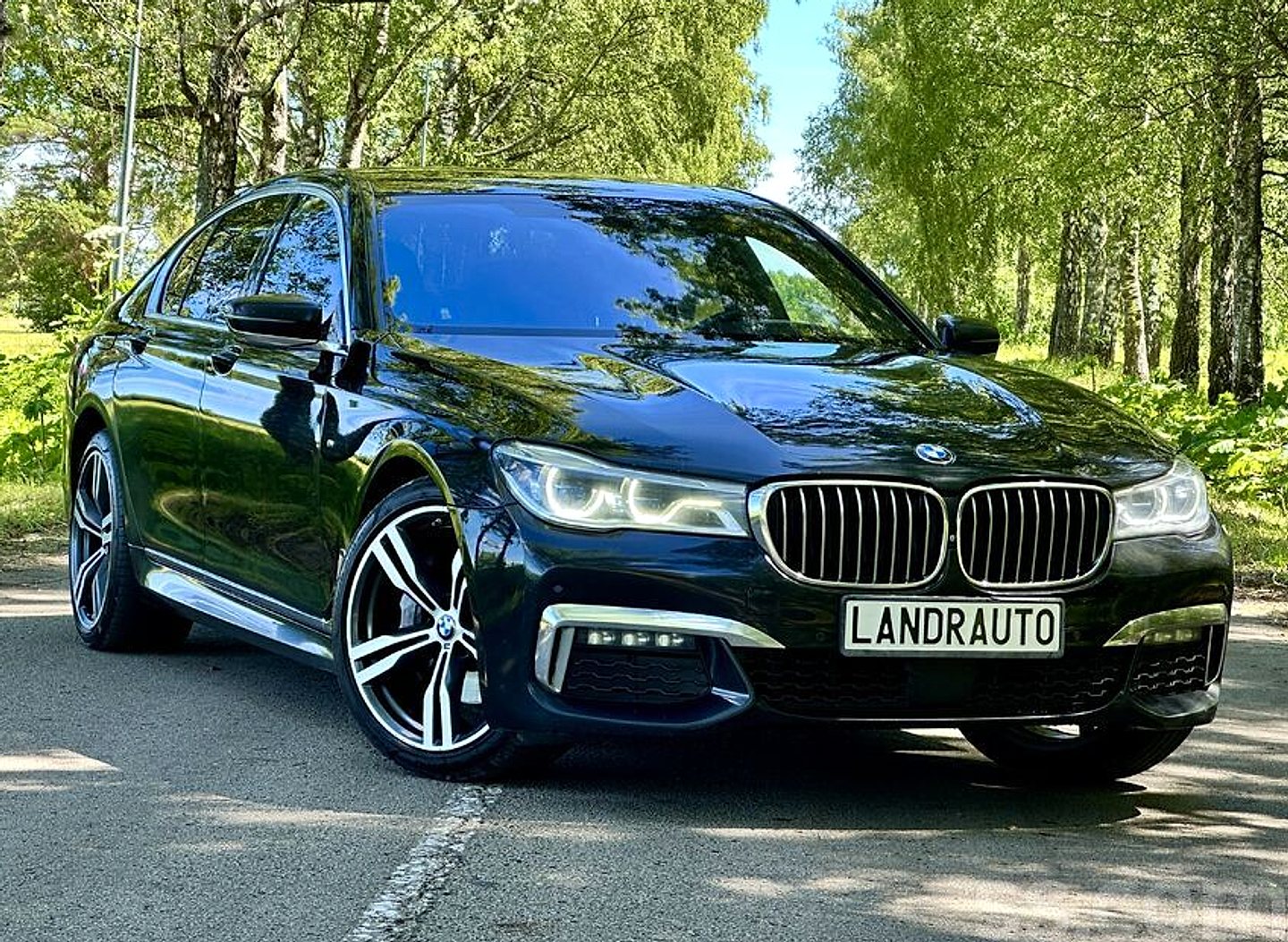 BMW 740, 2016. gads