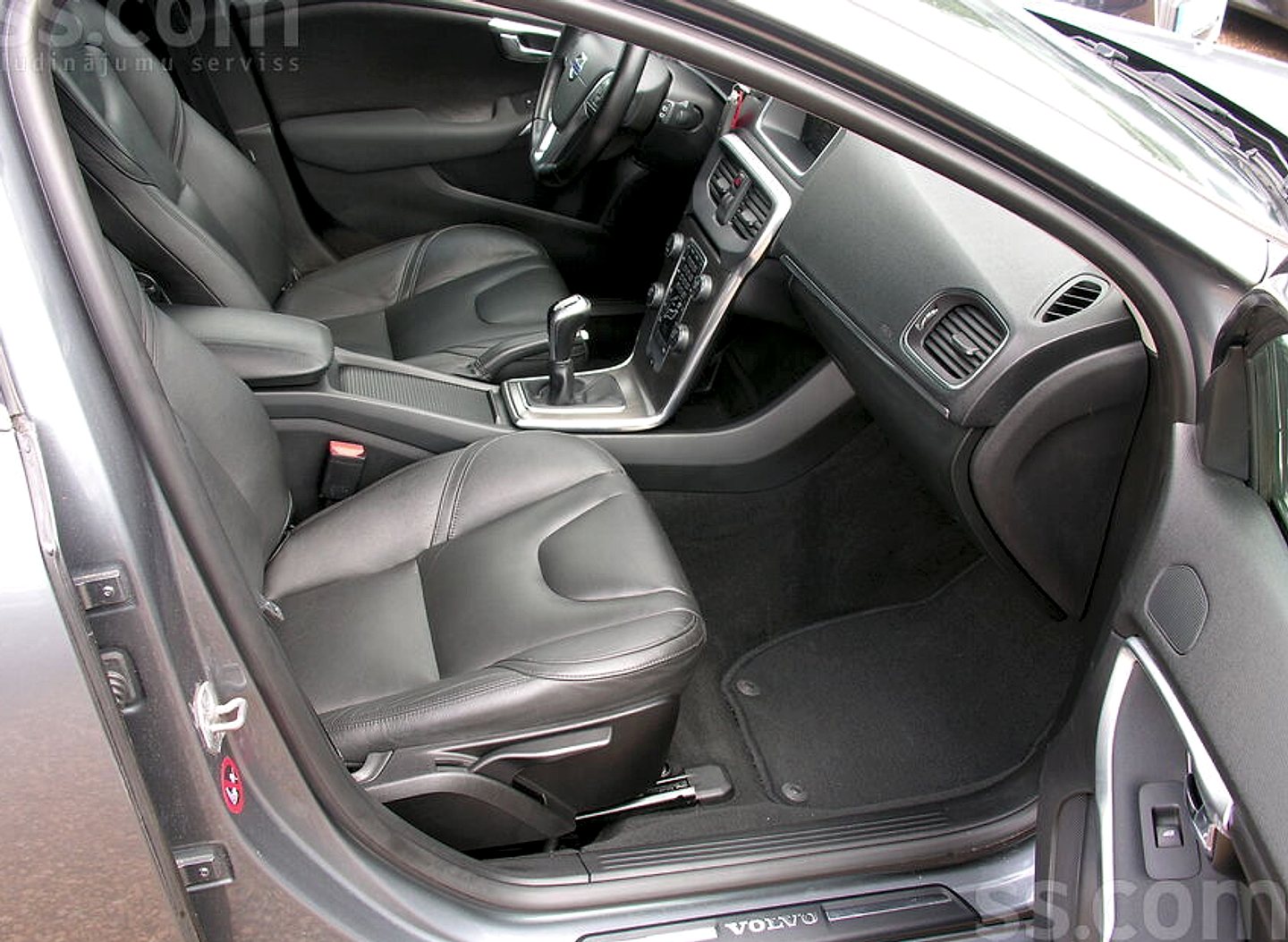 Volvo V40 — foto 6