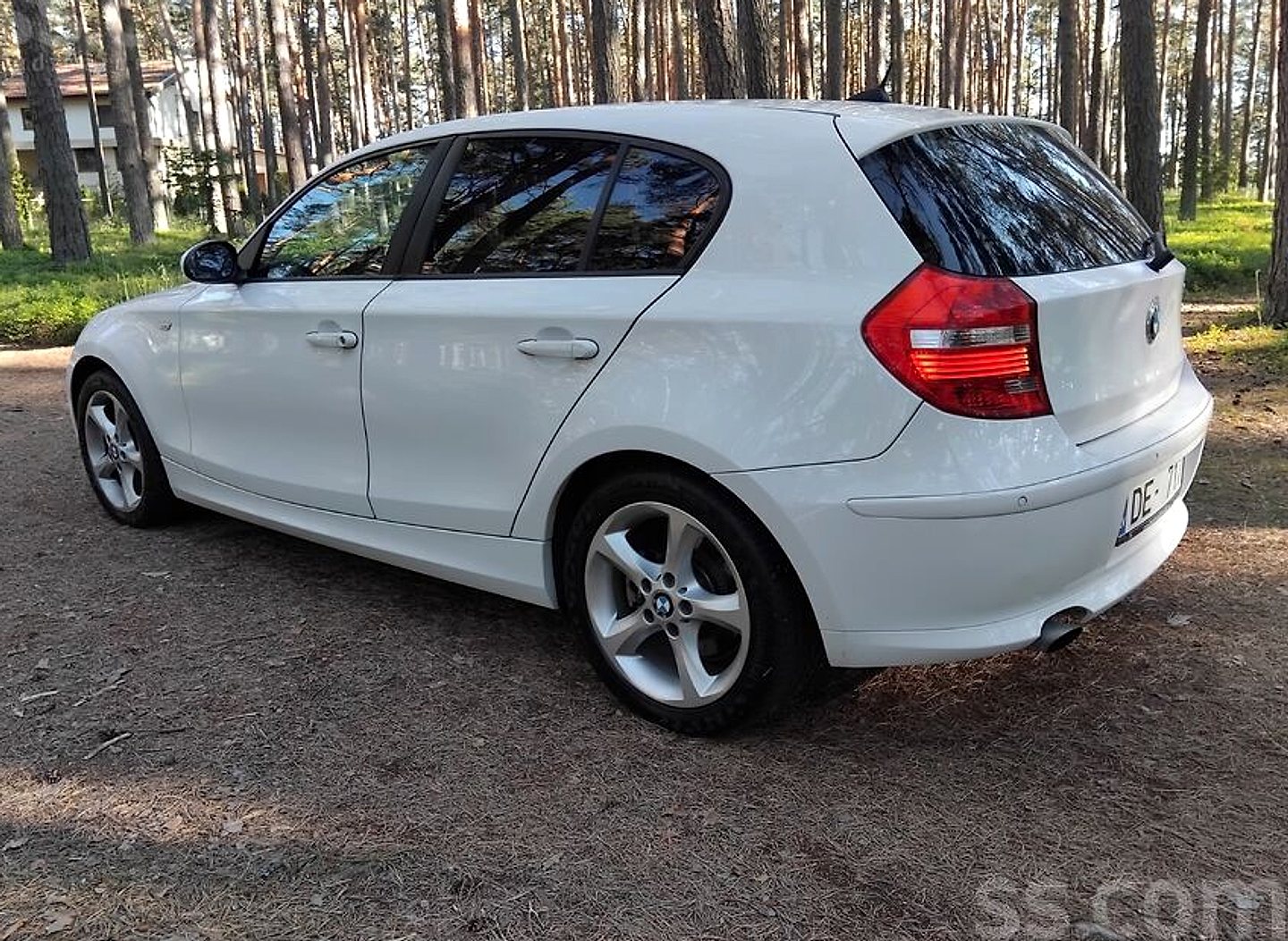 BMW 118 — foto 5