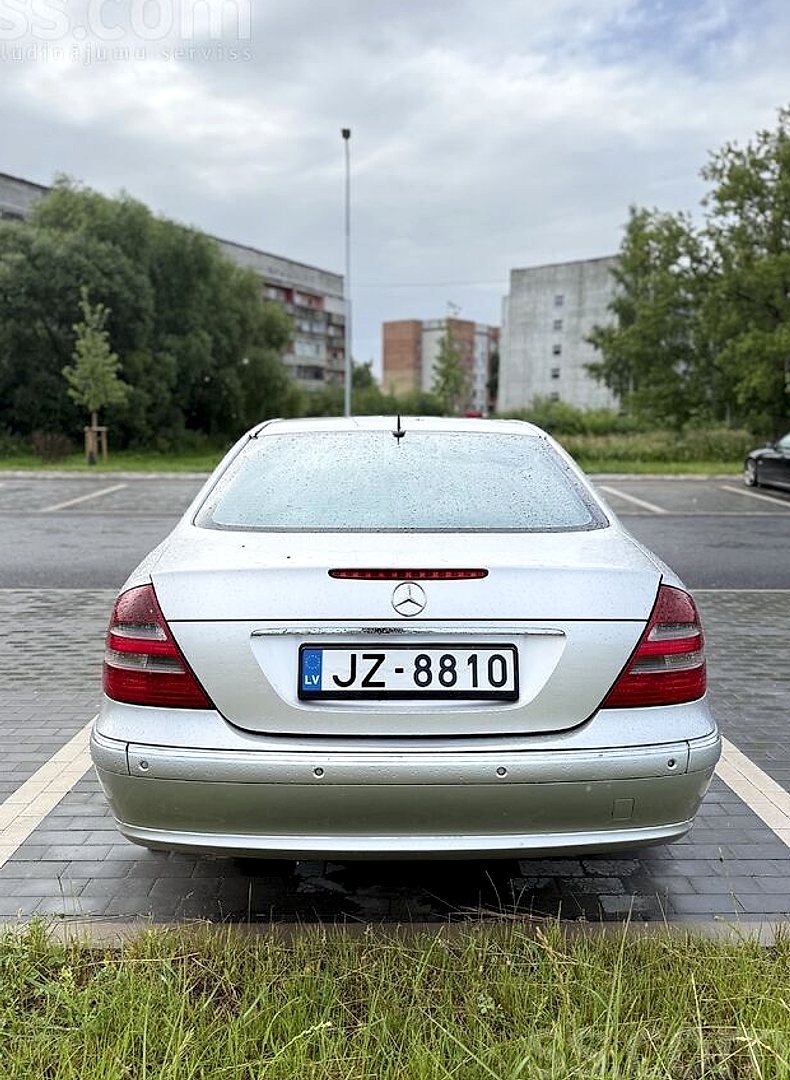 Mercedes-Benz E270 — foto 5