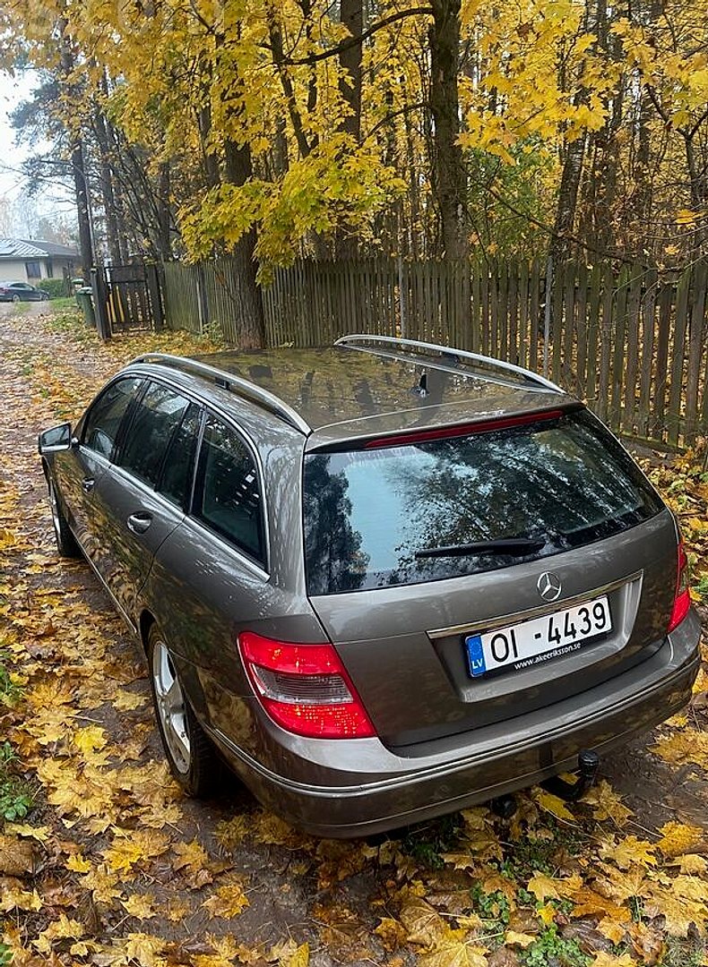 Mercedes-Benz C180 — foto 6