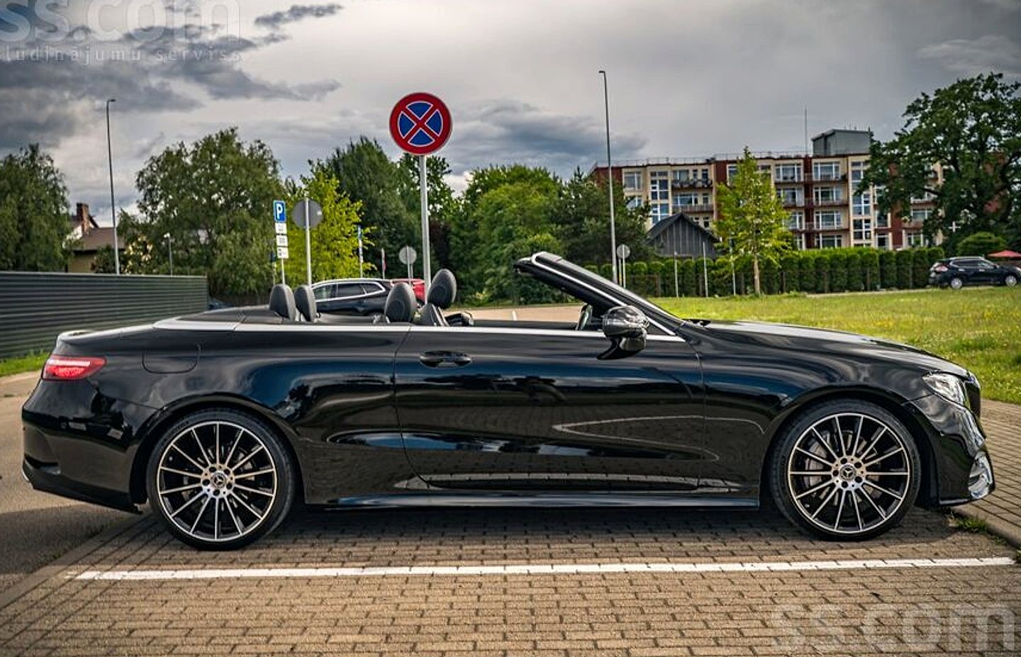 Mercedes-Benz E200 — foto 4