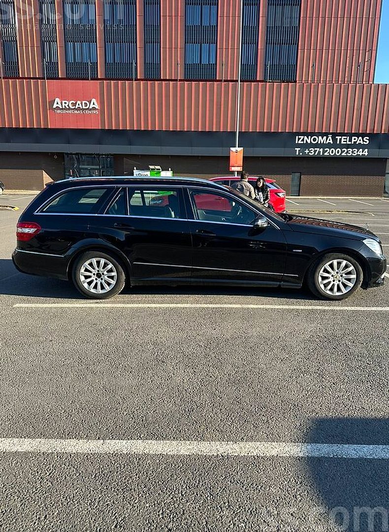 Mercedes-Benz E350 — foto 3
