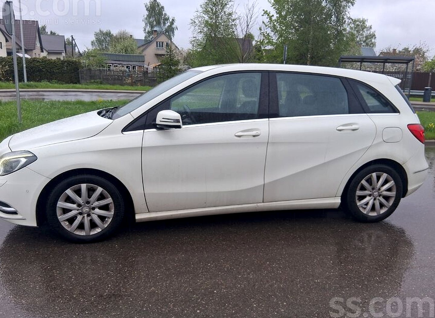Mercedes-Benz B200 — foto 3