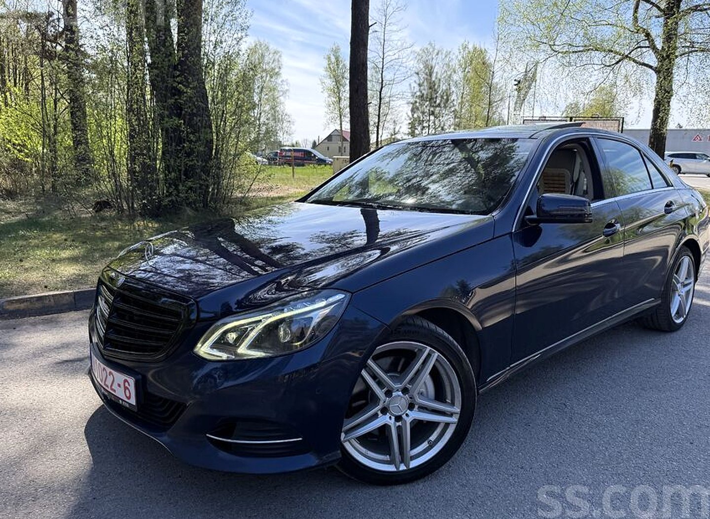 Mercedes-Benz E350 — foto 2