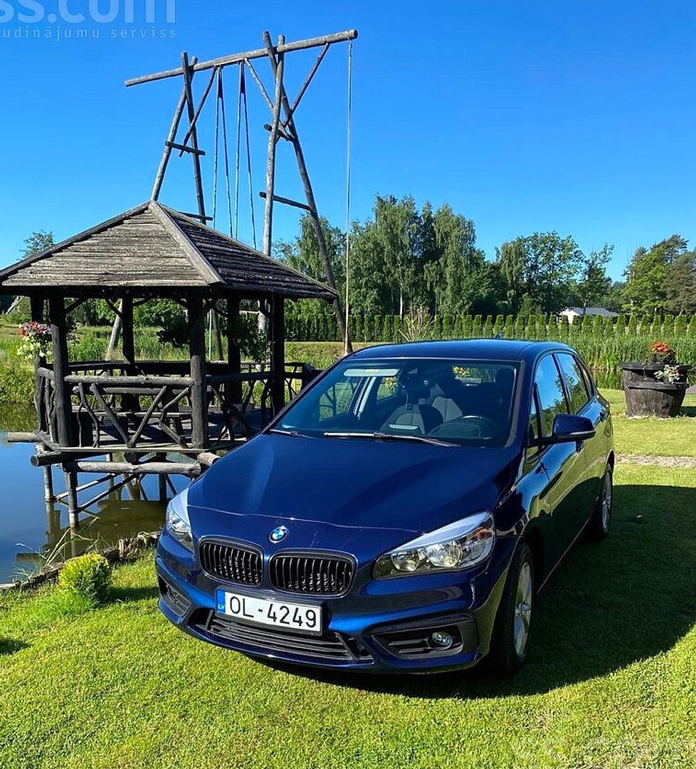 BMW 218 — foto 2