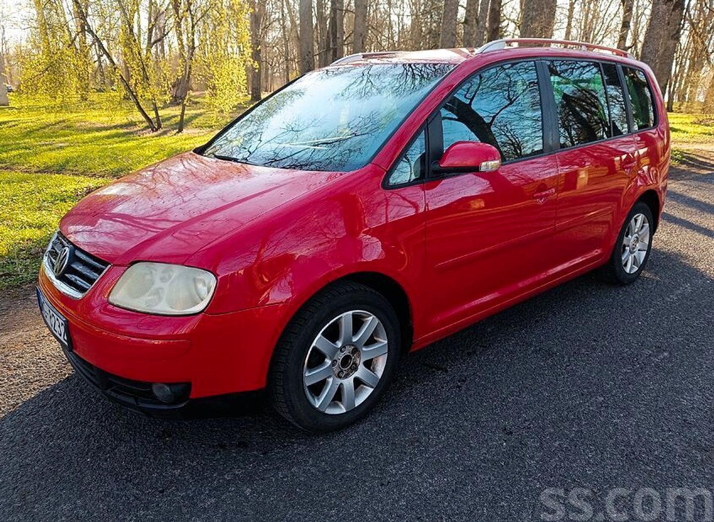 Volkswagen Touran — foto 2
