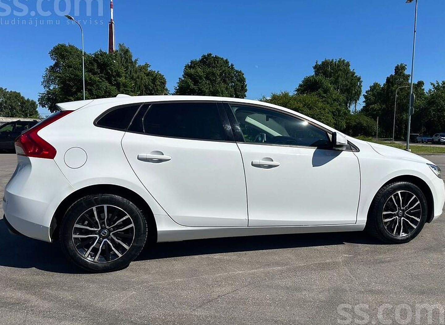 Volvo V40 — foto 4