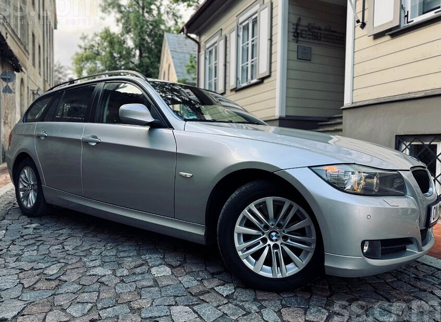 BMW 320 — foto 2