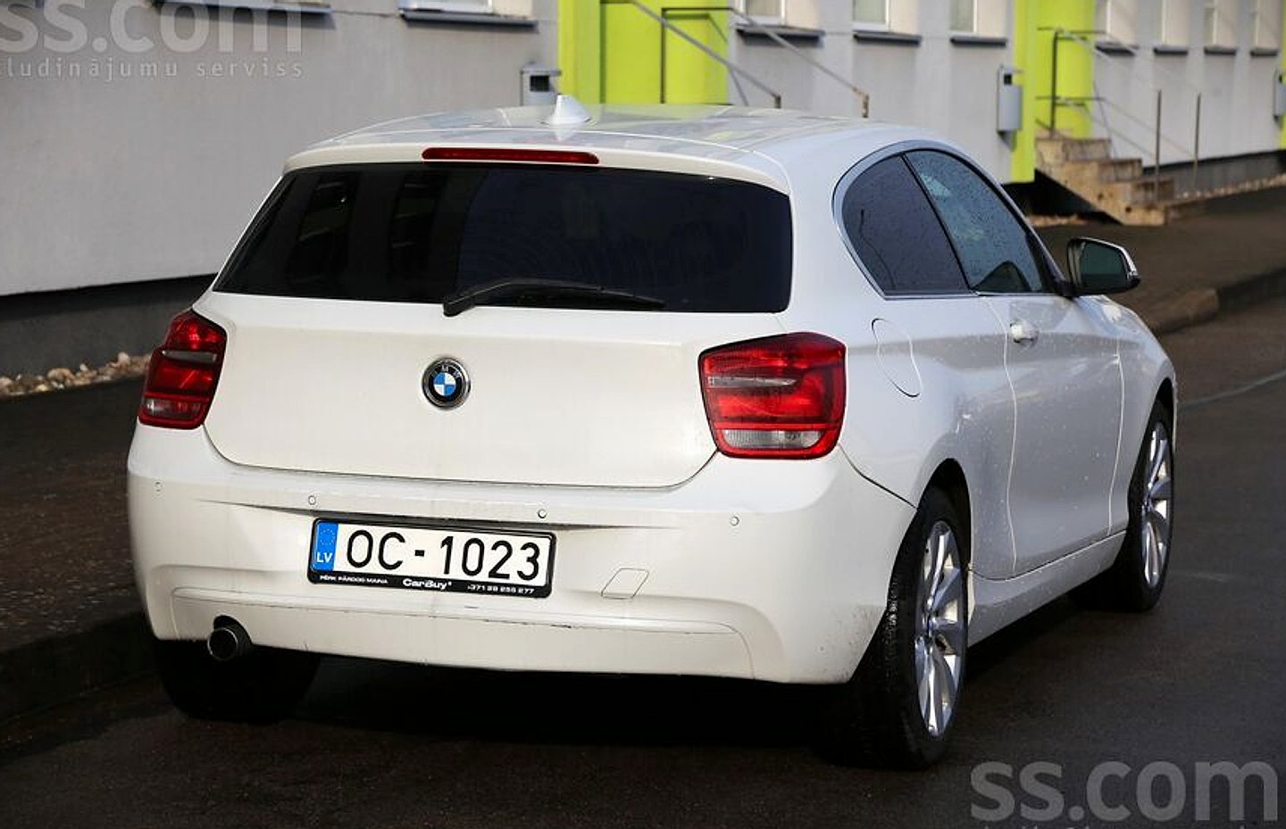 BMW 118 — foto 6