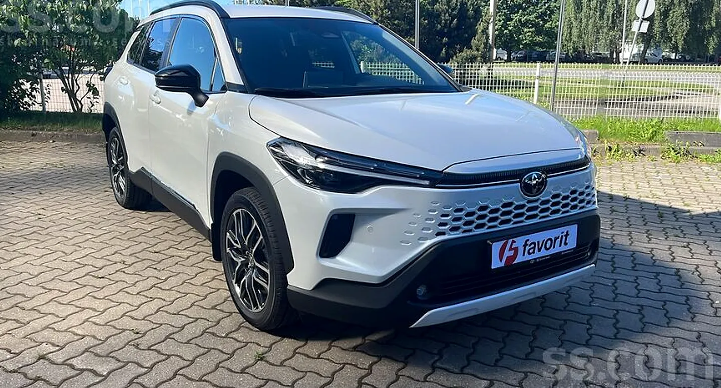 Toyota Corolla Cross, 2025. gads