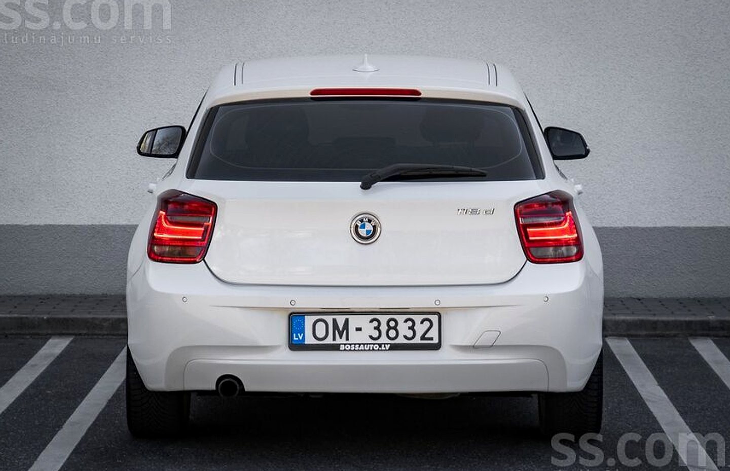 BMW 118 — foto 5
