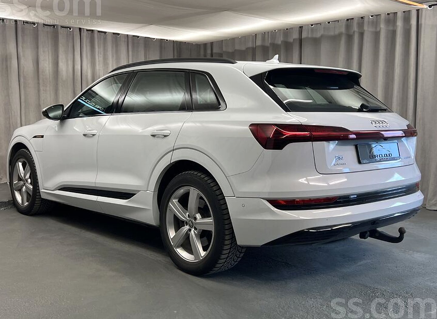 Audi E-tron — foto 4