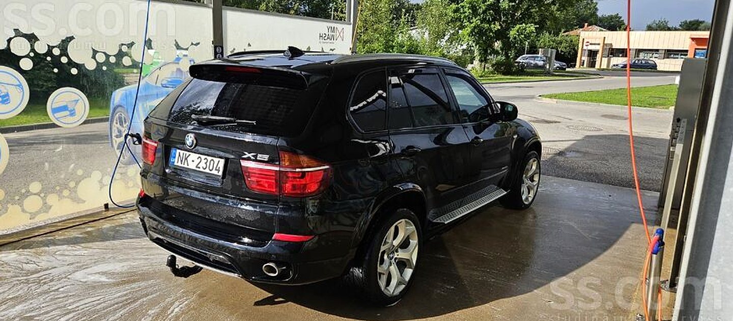 BMW X5 — foto 4