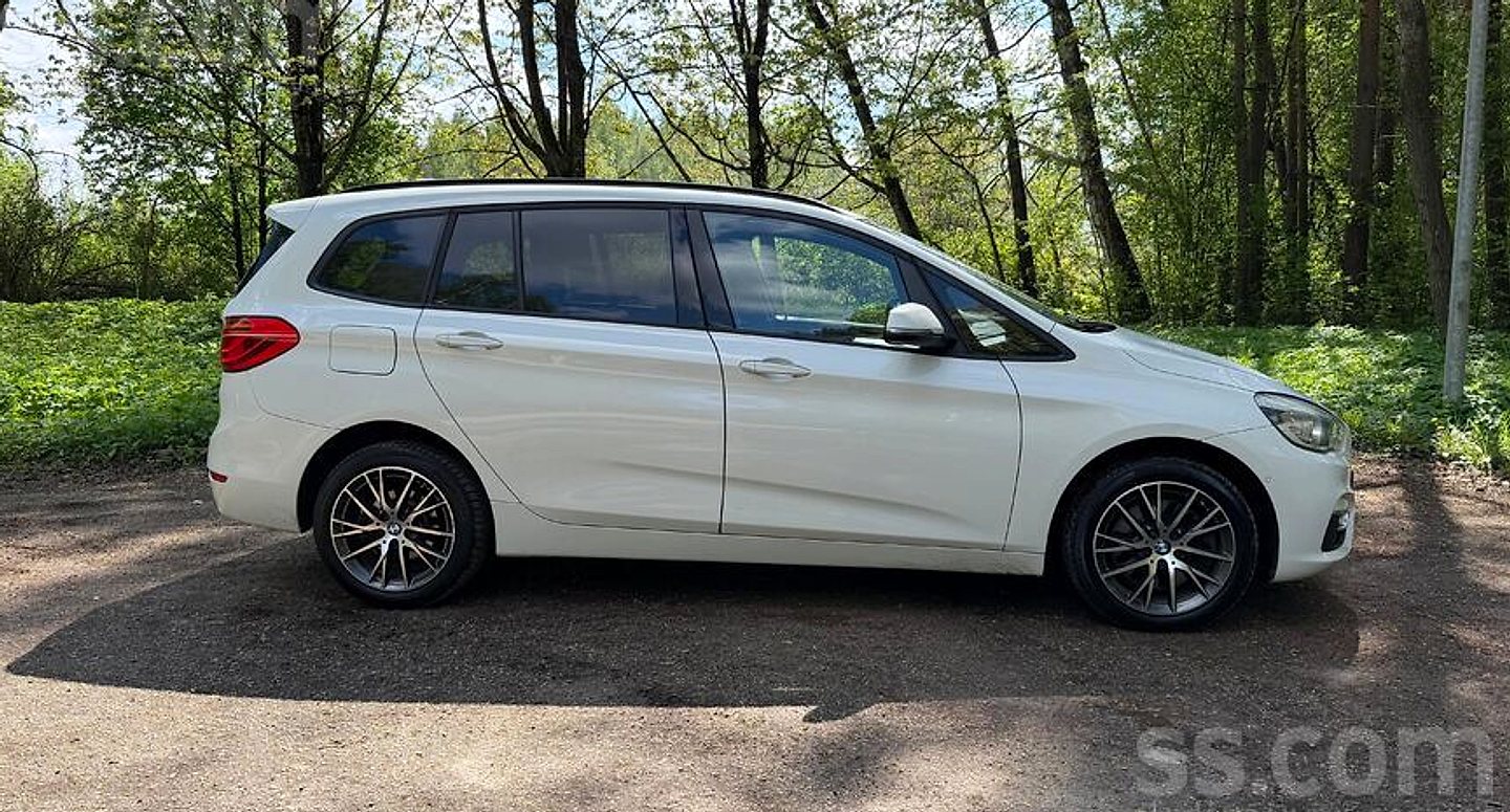 BMW 220 — foto 6