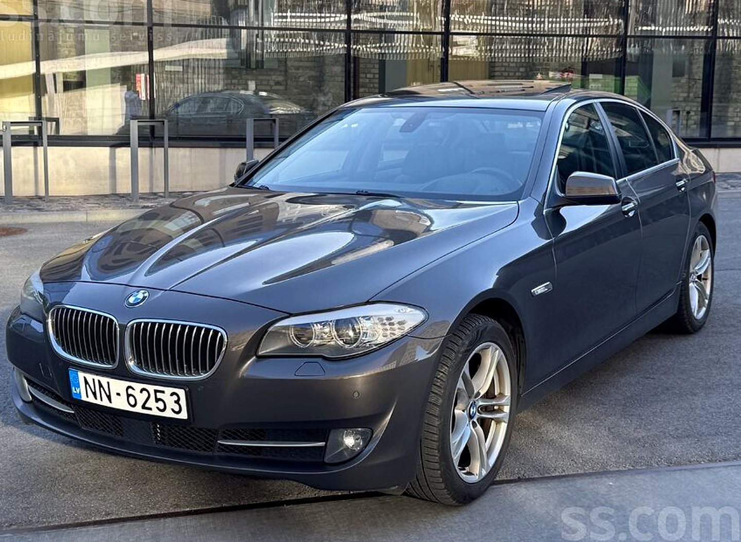 BMW 528 — foto 2