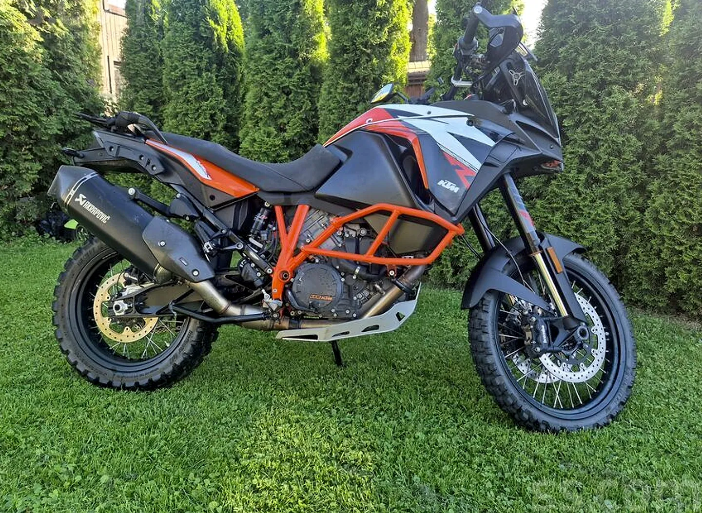 KTM 1290 sar, 2021. gads