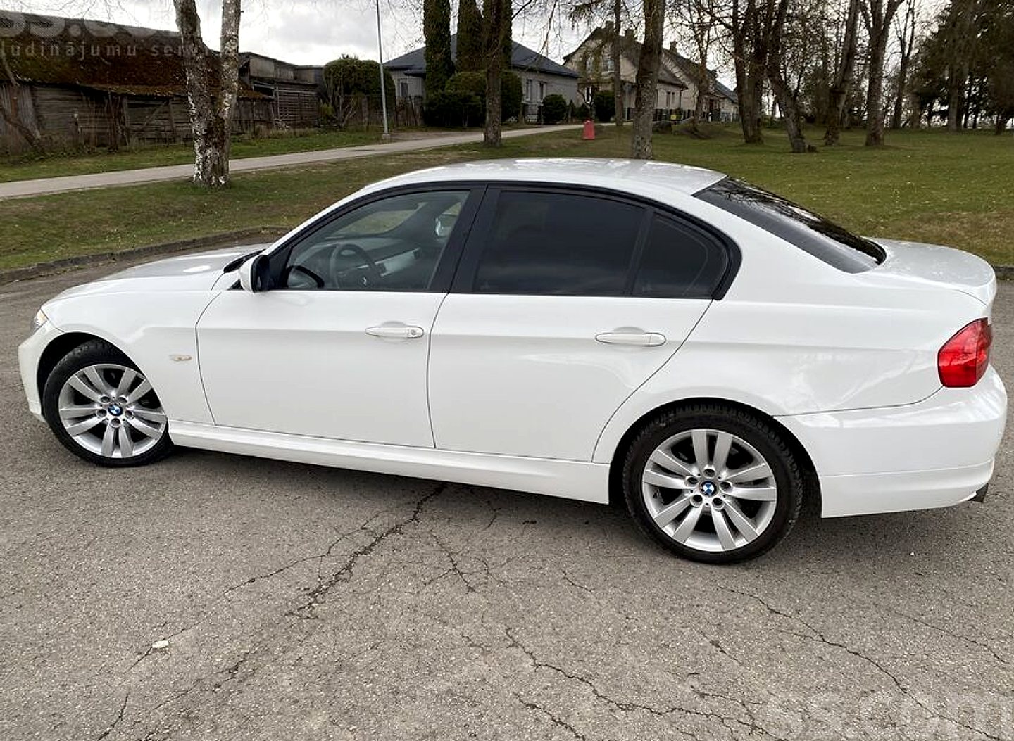 BMW 320 — foto 5