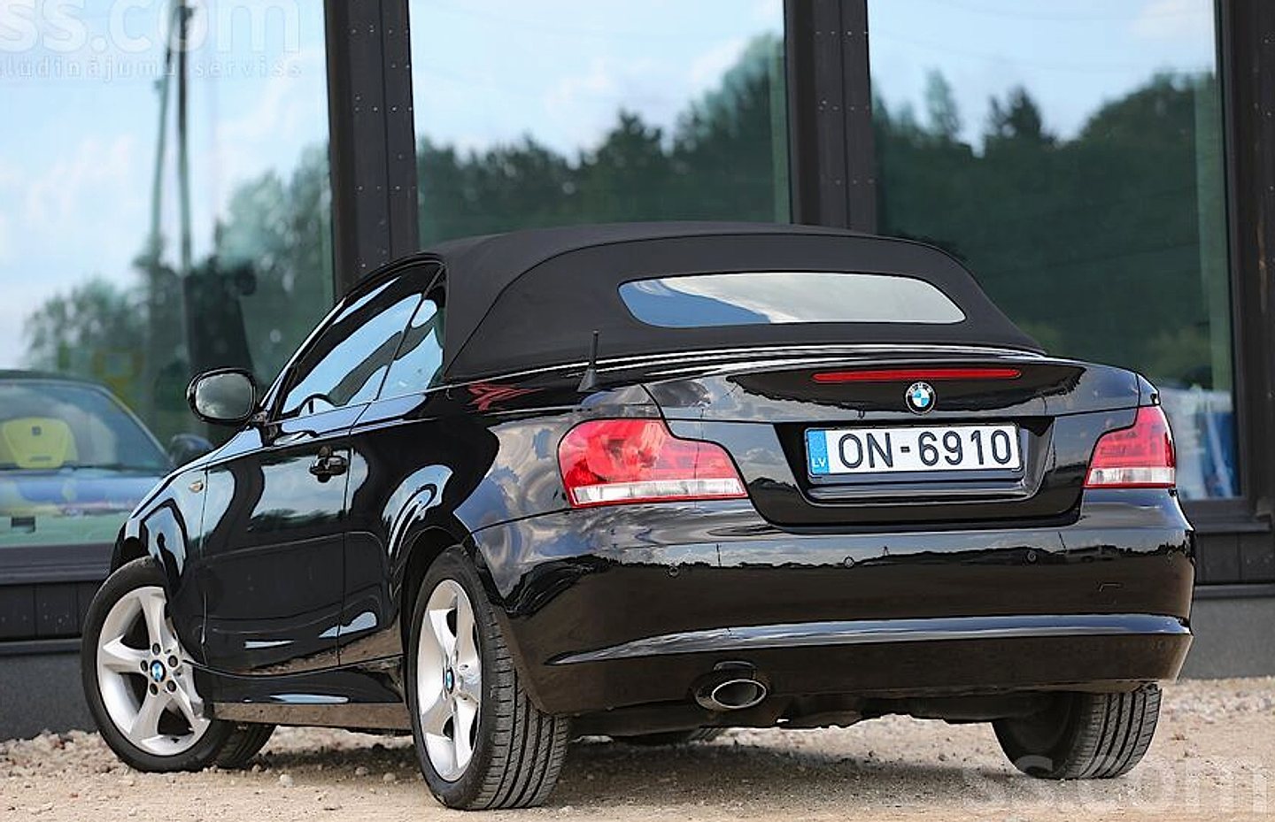 BMW 118 — foto 4