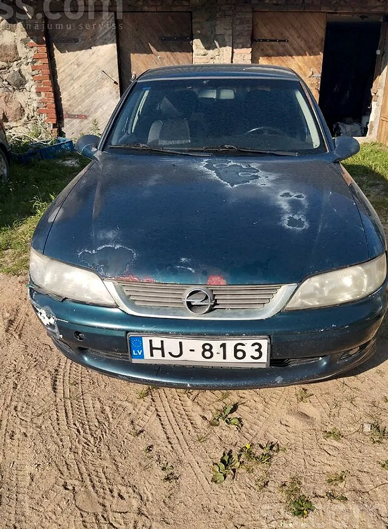 Opel Vectra, 2000. gads