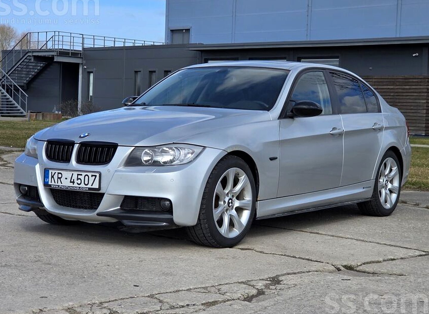 BMW 320 — foto 4