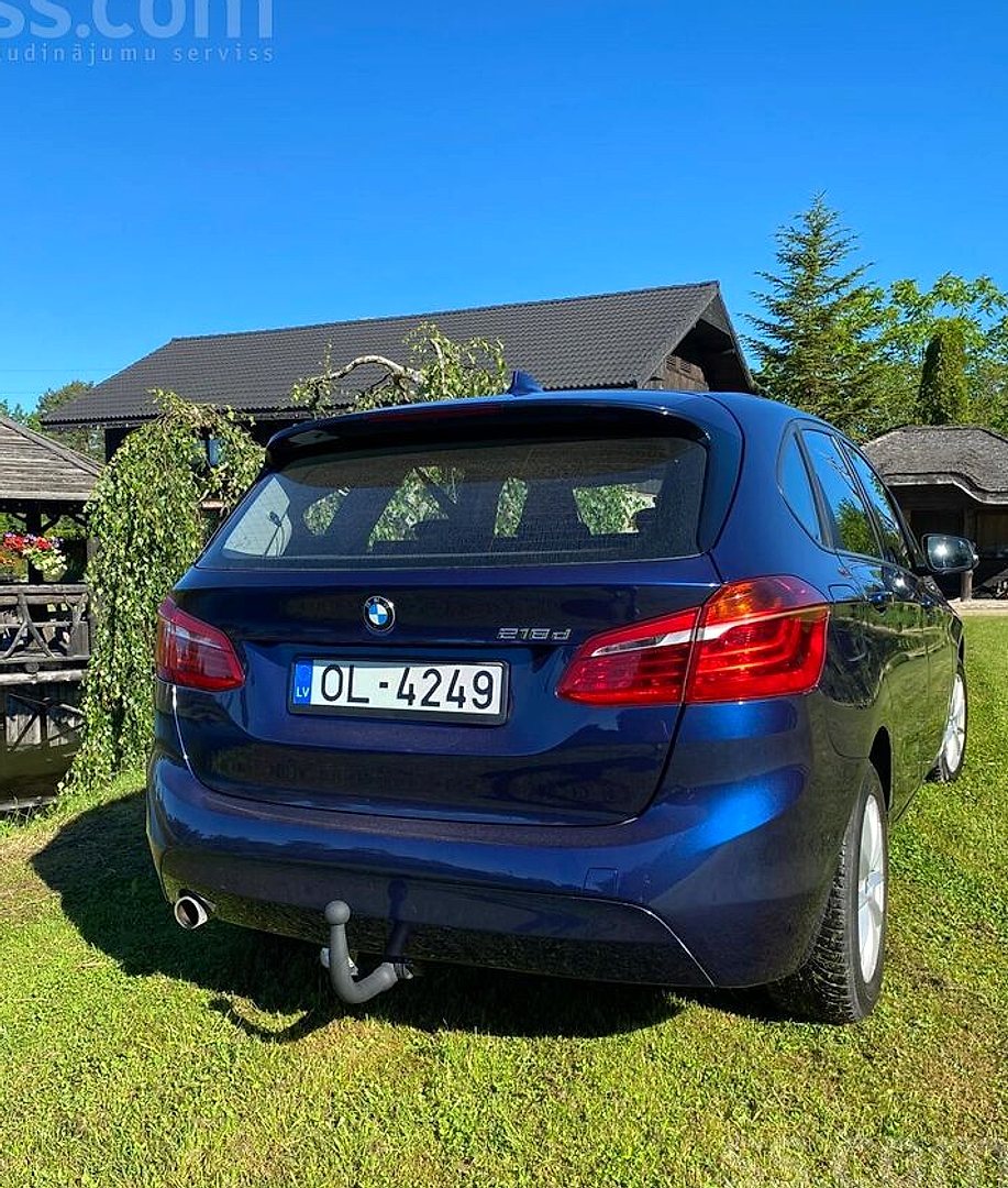 BMW 218 — foto 3