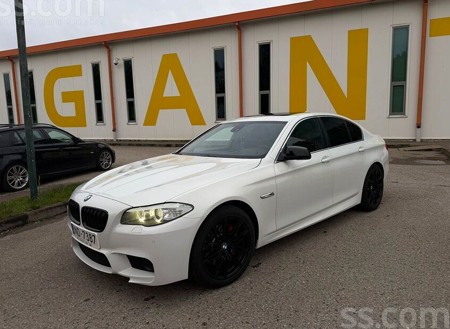 BMW 530 — foto 2
